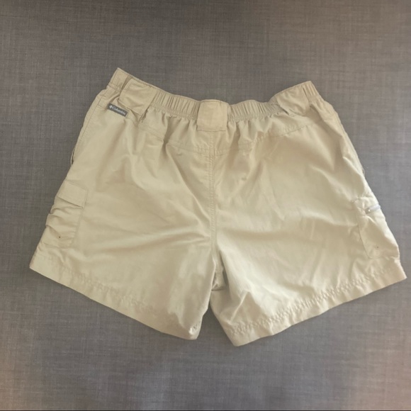 Columbia Women’s Khaki Shorts - Picture 2 of 5